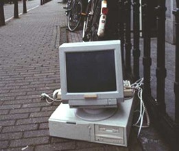 hoe het niet moet Computer op straat